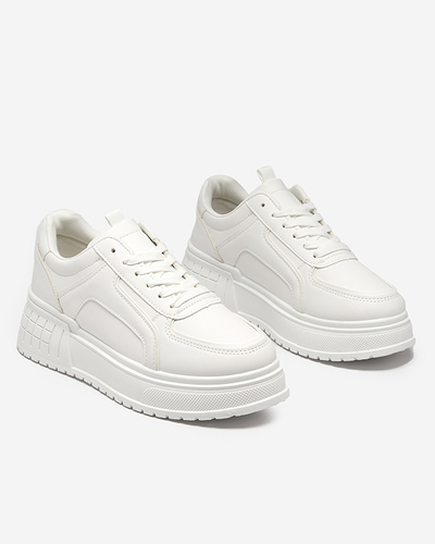 Damen-Sportschuhe aus weißem Kunstleder auf Cerecha-Plattform - Schuhe