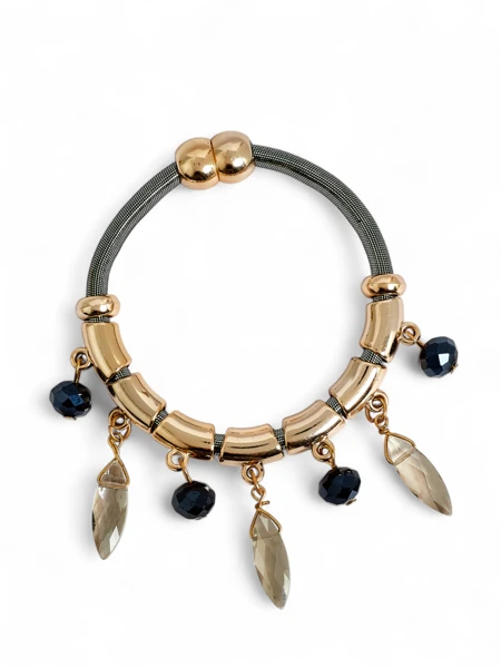 Damenarmband mit Perlen und Glitzer