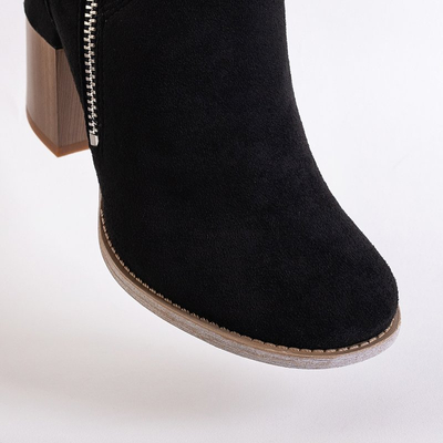 Schwarze Damenstiefel auf einem eckigen Pfosten Darera - Schuhe
