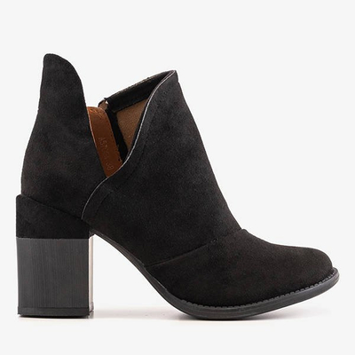 Schwarze Damenstiefeletten mit Ausschnitten aus Namibia - Schuhe