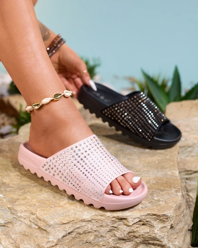 Royalfashion Світло-рожеві жіночі шльопанці з цирконами Lesixa