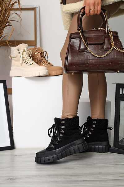 Schwarze Damenstiefel aus Öko-Wildleder mit Schafsfell Vetic - Footwear
