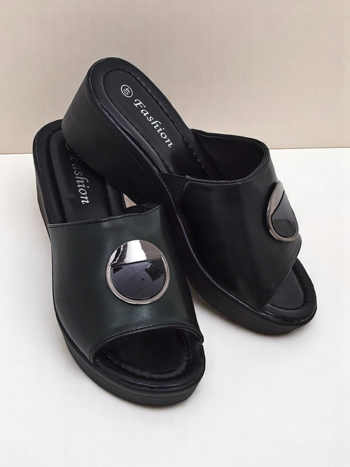 Royalfashion Жіночі босоніжки на танкетці Elira