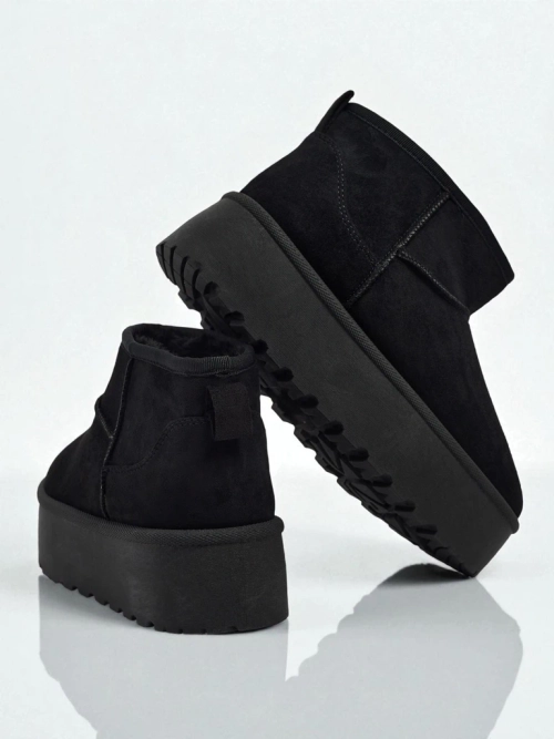 Короткі жіночі черевики a'la снігоходи Vespera