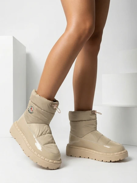 Royalfashion Damen Schlupf-Schneestiefel in hellbrauner Farbe Ireda