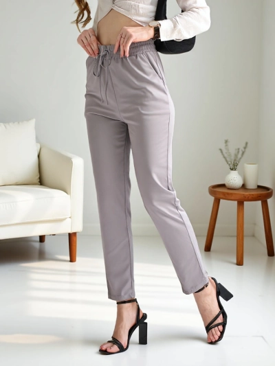 Royalfashion Einfache Damenhose mit Bindeband