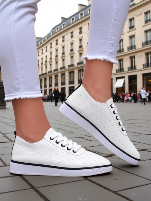 Royalfashion Жіночі перфоровані спортивні черевики Pumbes