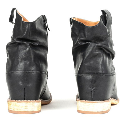 Чорні ковбойські черевики на каблуці клинової каблучки - Взуття 1