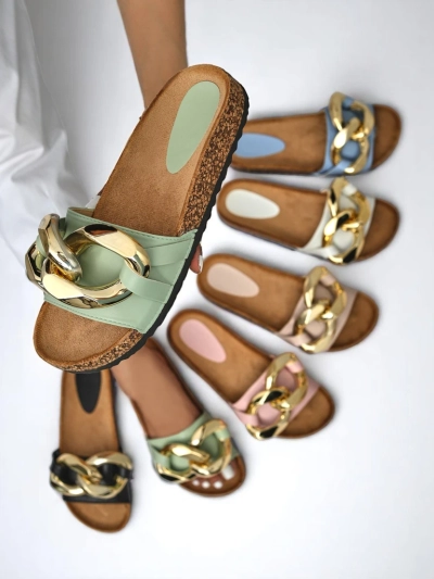 Damen Sandalen Thalia Royalfashion grün mit Kette auf flacher Sohle
