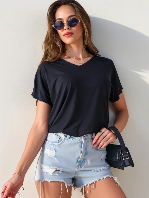 Royalfashion Візкоза жіноча блузка з короткими рукавами та блискучим оздобленням