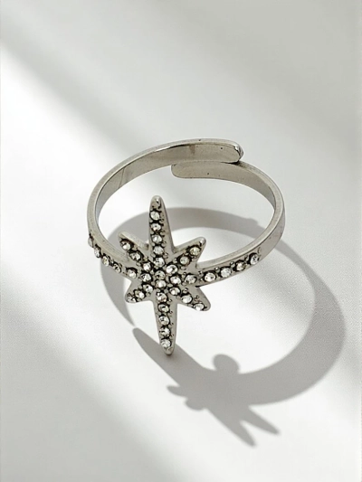 Dolce Vita Armreif-Armband mit dekorativen Charms