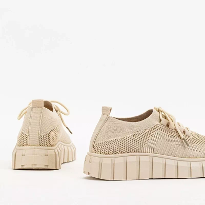 OUTLET Beige Damen-Sportschuhe mit massiver Teterika-Sohle - Schuhe