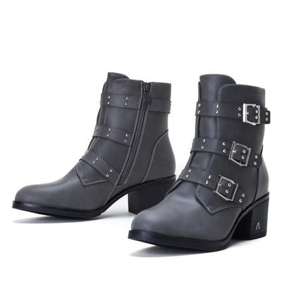 Graue Stiefel auf einem niedrigen Pfosten mit dekorativen Schnallen Aline - Footwear