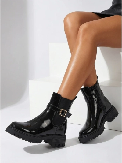 Lackierte Damenstiefeletten aus Öko-Leder Calivi