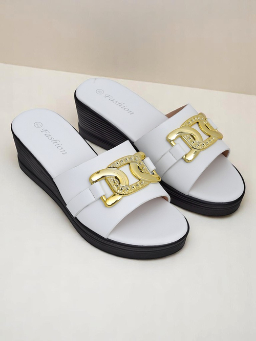 Royalfashion Жіночі босоніжки на танкетці Nolia