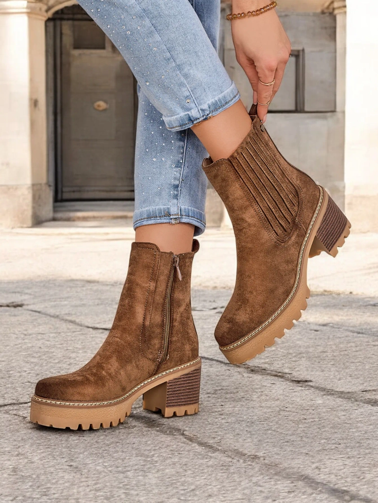 Royalfashion Eco-Wildleder Damen Stiefeletten auf einem Pfeiler Segiag