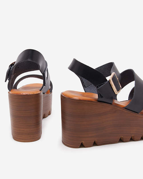 Чорні жіночі босоніжки на танкетці Asorika- Взуття