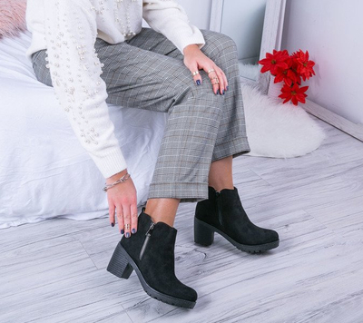 Czarne botki na słupku Nightcall - Obuwie