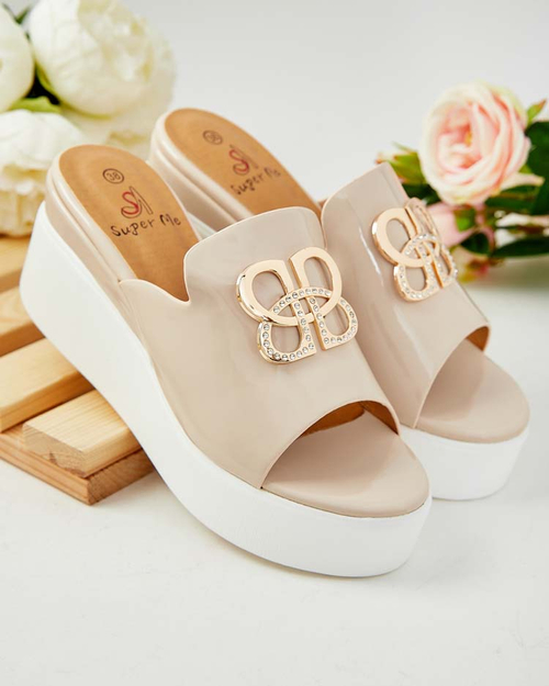 Royalfashion Лаковані жіночі шльопанці на підборах Sailla