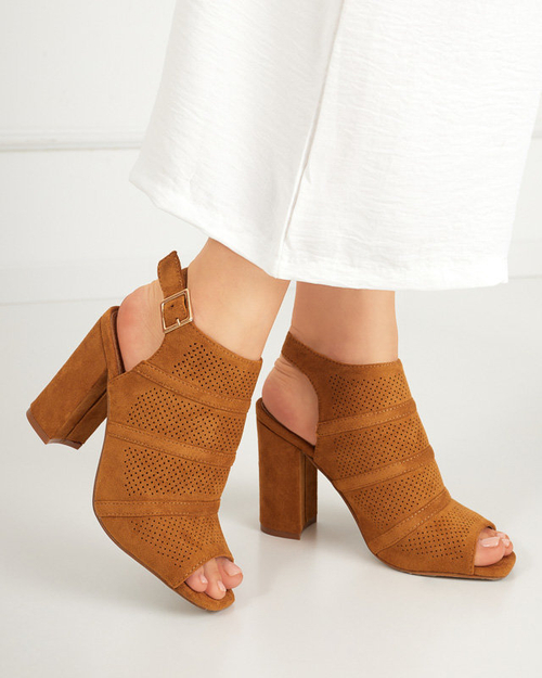 OUTLET Жіночі босоніжки на стовпі верблюжого кольору Texis - Взуття