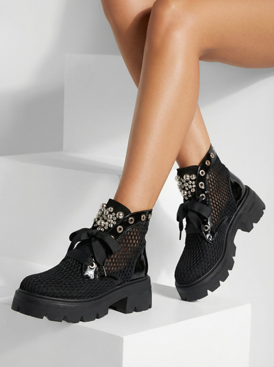 Royalfashion Durchbrochene Damenstiefel in schwarz Afaserr