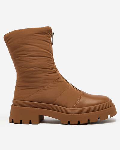 Royalfashion Tainve Damenstiefel mit flachem Absatz in der Farbe camel