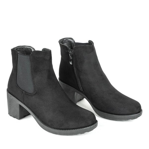 Чорні черевики на вищій стійці Saviene - Взуття