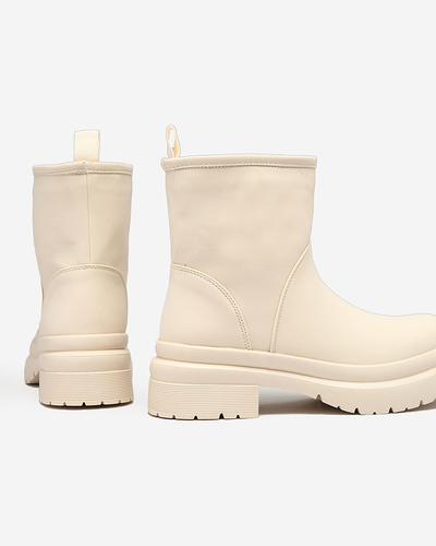 Royalfashion Beige matte Damenstiefel mit dickerer Sohle Holeopi