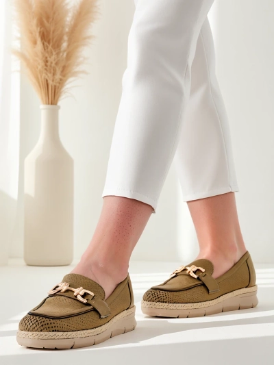 Royalfashion Damenflats mit dekorativem Akzent an der Spitze