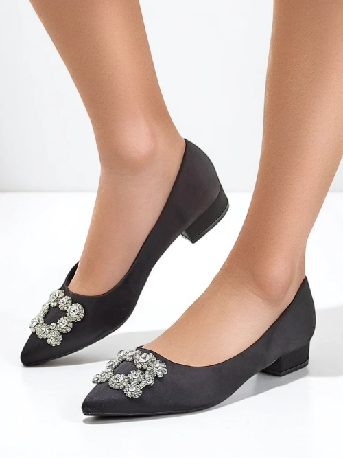 Royalfashion Жіночі балетки з сатиновим покриттям з пряжкою Legant