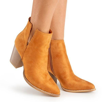 Braune Stiefeletten a'la Cowboystiefel auf einem höheren Pfosten Mevelyno - Footwear
