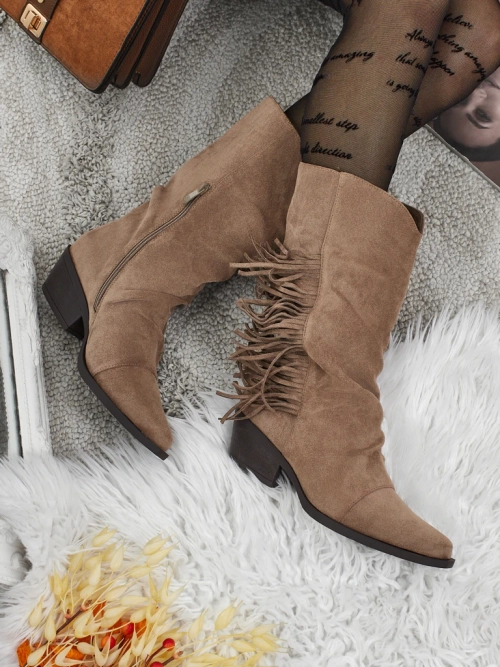 Ковбойки жіночі на підборах з китицями Selva