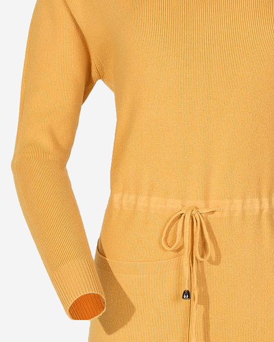 Gelbes Damen-Pulloverkleid mit Rollkragen - Kleidung