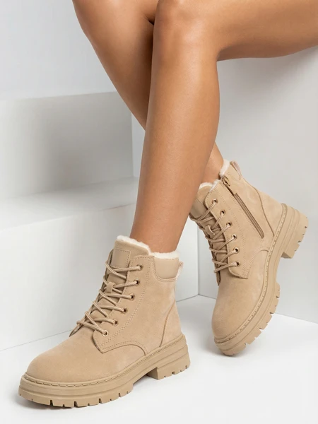 Royalfashion Hellbraune isolierte Damen-Trapper-Stiefel Radoras