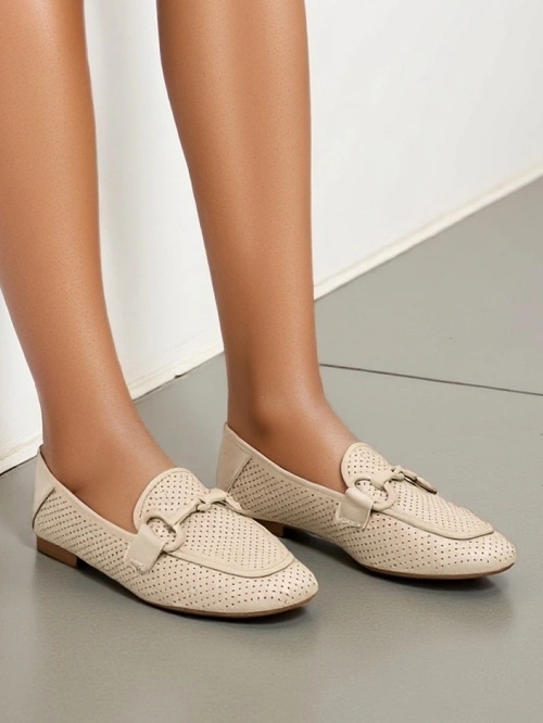 Royalfashion Перфоровані жіночі мокасини Laamba