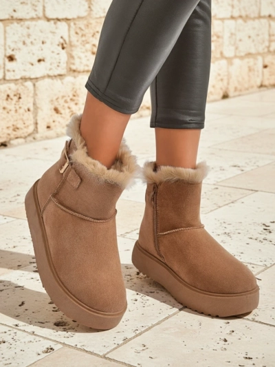 Royalfashion Kurze Damenstiefel im Schneestiefel-Stil Winter Crest