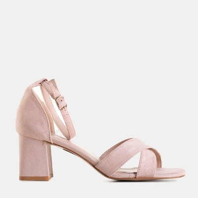 OUTLET Hellrosa Damensandalen auf einem Pfosten Halita - Schuhe