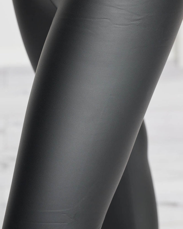Schwarze Damen-Leggings aus Eco-Leder - Kleidung