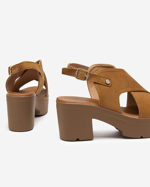 OUTLET Жіночі еко замшеві босоніжки верблюжого кольору на посту Mihele - Взуття