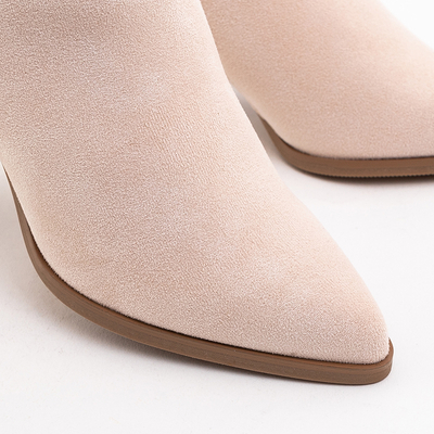 Klassischer beige Damenstiefel an der Asya Post - Schuhe