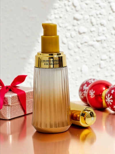 Mattierende Foundation mit Kollagen Sand Nude