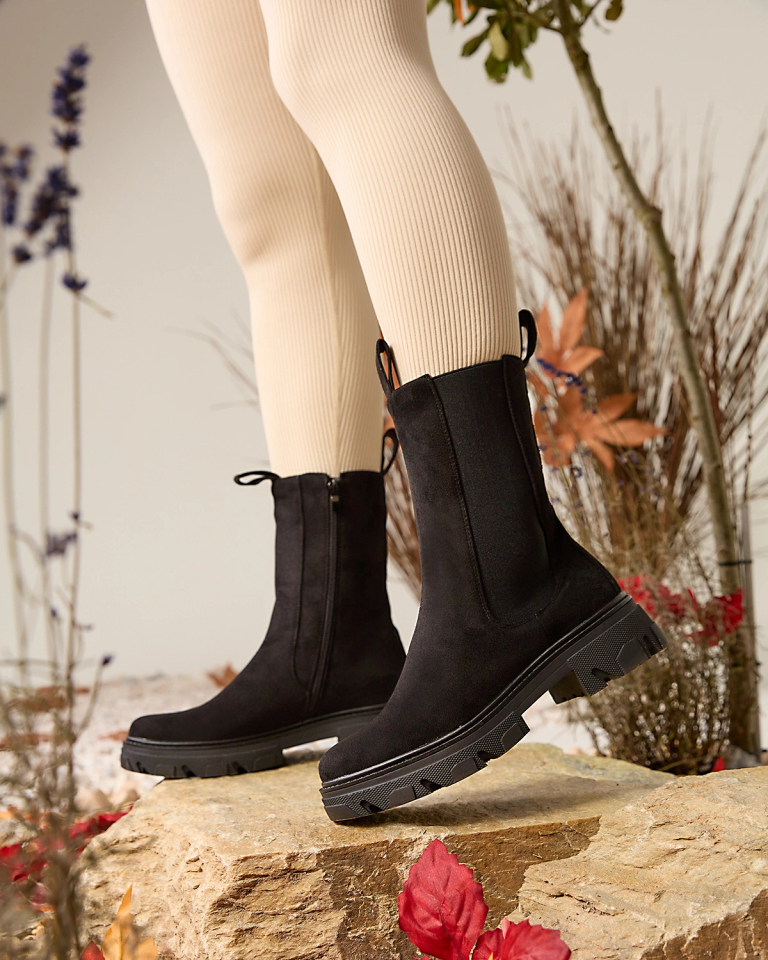 Royalfashion Schwarze hohe Damenstiefel mit flachem Absatz Sevetta