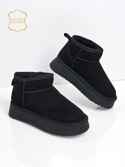 Kurze Damenstiefel im Schneestiefel-Stil aus Naturleder Elunara