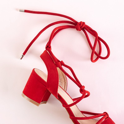 Rote Damensandalen mit Awrora-Bindung - Schuhe
