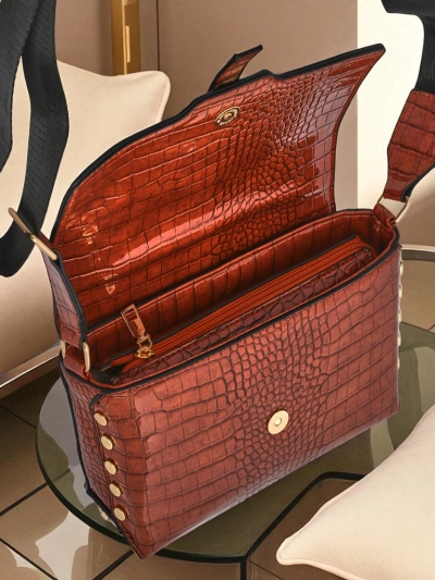 Royalfashion Lackierte kleine Damenhandtasche aus Kunstleder Velia Crest