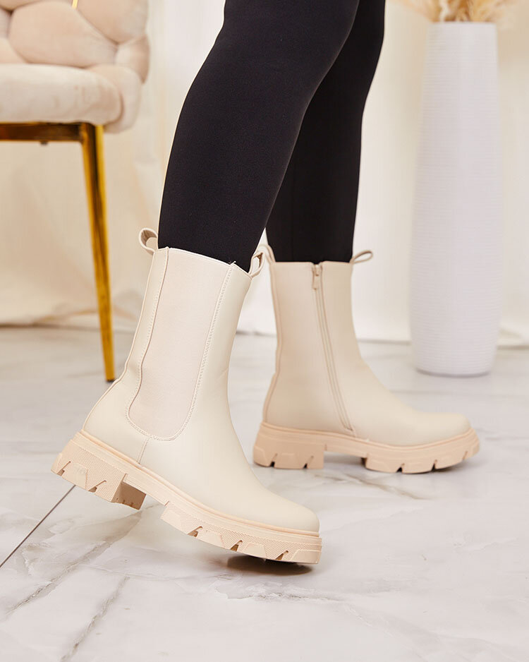 Royalfashion Damenstiefel mit hohem, flachem Absatz in ecru Vedita