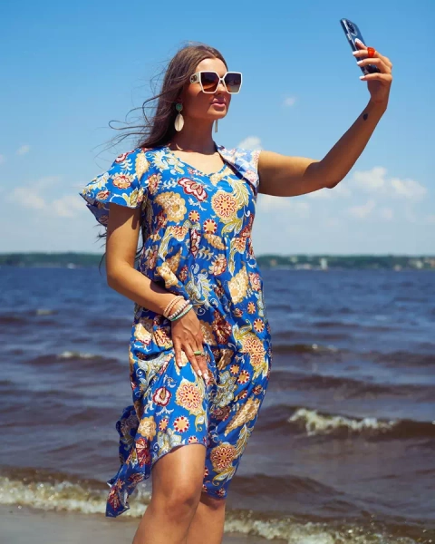 Royalfashion Cobalt Damenkleid mit buntem Blumenmuster