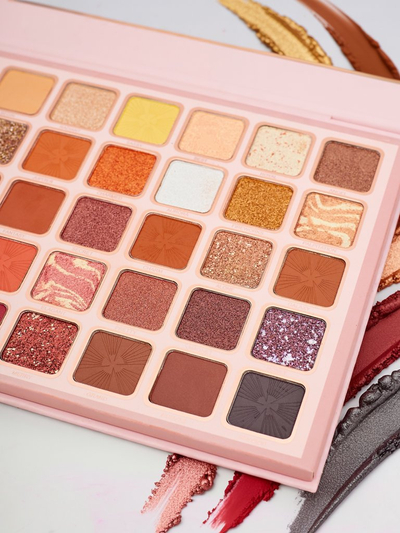 Girl Magic Palette 35 Lidschatten mit Glitzer und Matt Golden Chocolate Fudge