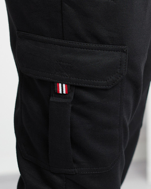 Чоловічі чорні спортивні штани з кишенями - одяг