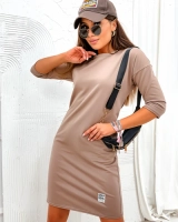 коричневий